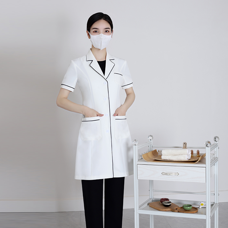 Witte laboratoriumjas met kort - Medical Lab Years recensie en prijs