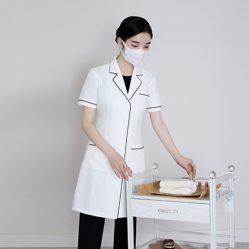 Witte laboratoriumjas met kort - Medical Lab Years recensie en prijs
