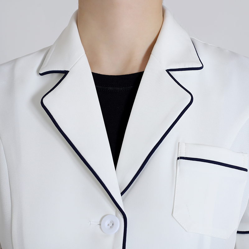 Witte laboratoriumjas met kort - Medical Lab Years recensie en prijs